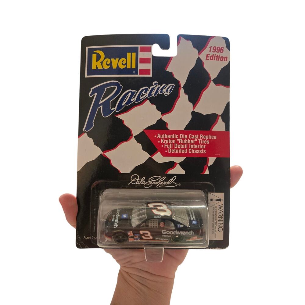 Revell Racing 1996 Dale Earnhardt #3 GM Goodwrench 1/64 Diecast Nascar Sr.